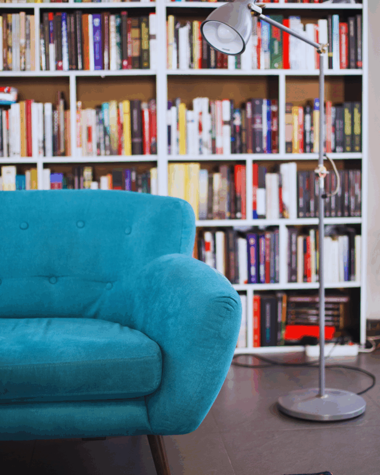 Jak urządzić przytulny kącik czytelniczy w domu – od pomysłu do realizacji