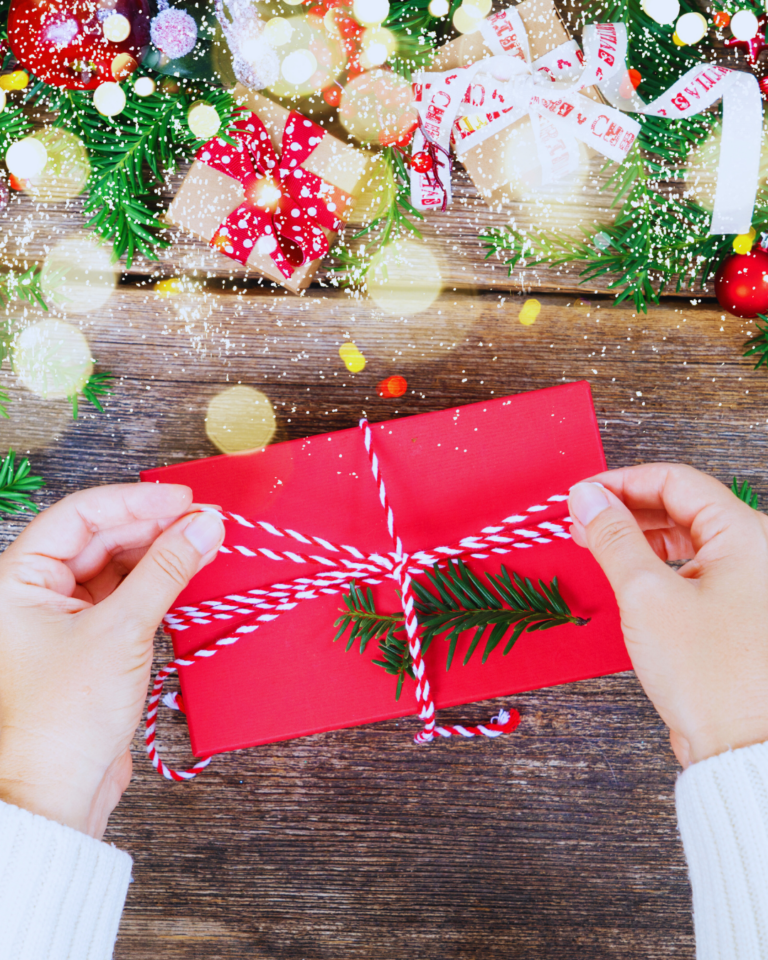 Eko pakowanie prezentów – 10 pomysłów bez plastiku, które wyglądają pięknie